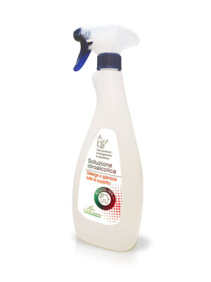 Spray Igienizzante con alcool 70% al Bergamotto e Rosmarino.